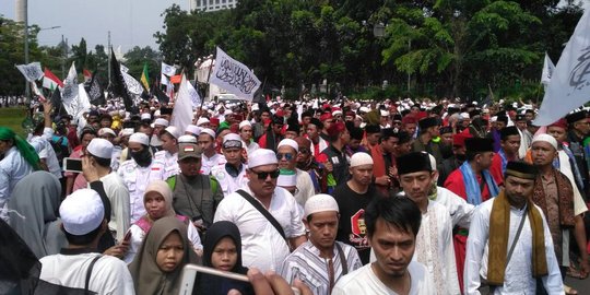Longmarch ke MA dari Istiqlal,massa aksi 505 tertahan blokade polisi