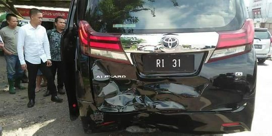 Ini penyebab mobil menteri RI 31 tabrakan beruntun di Sidoarjo