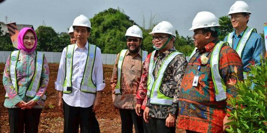 Guyonan Jokowi ke petani: Itu dikasih sepeda kok enggak terima kasih
