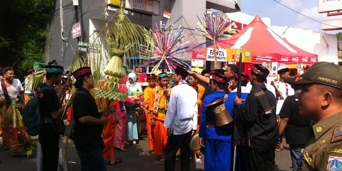 Festival Palang Pintu XII di Kemang bertema 'Ondel-Ondel Ngibing'