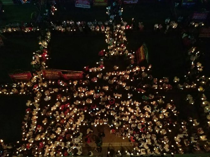 relawan ahok doa bersama di balai kota