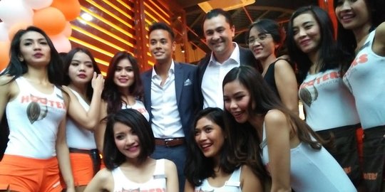 Pelayan Hooters dilarang bertukar nomor HP dengan pelanggan