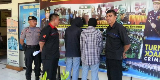 Kakak bercumbu sama kenalan, adik yang masih SD digilir 2 siswa SMA