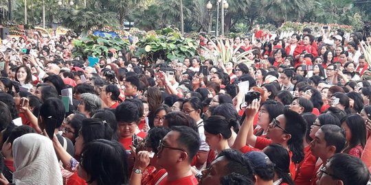 Addie MS & pendukung Ahok sulap Balai Kota bak panggung orkestra