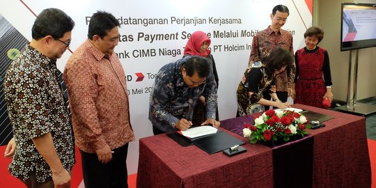 Holcim gandeng Bank CIMB Niaga luncurkan Aplikasi Solusi RumahKu