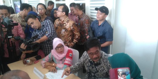 Pantau proses follow up aduan warga, Djarot tak ganti petugas