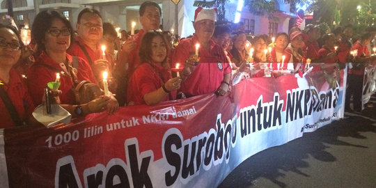 Resah karena kasus Ahok, Arek Suroboyo gelar 1.000 lilin untuk NKRI