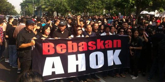 Massa padati Balkot, minta Ahok bebas & tolak ormas anti Pancasila