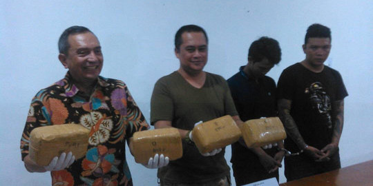 2 Aktivis LGN di Surabaya dibekuk BNN usai terima paket ganja