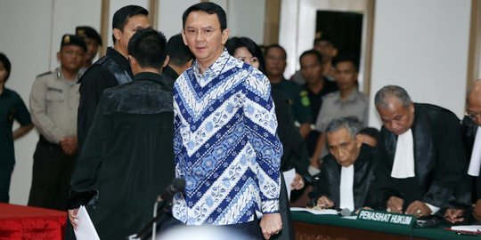 Temui Ahok di tahanan, kuasa hukum masih lengkapi memori banding