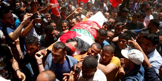 Tangis iringi pemakaman nelayan Palestina yang tewas ditembak Israel
