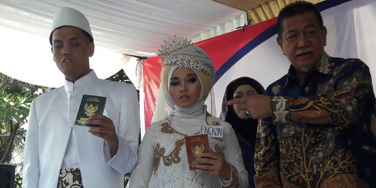 2 Minggu pacaran, sejoli ini putuskan ikut nikah massal di Bandung