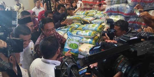 Djarot ancam tangkap penimbun sembako jelang lebaran