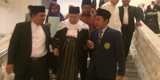 Ma'ruf Amin minta Rizieq Syihab patuhi hukum