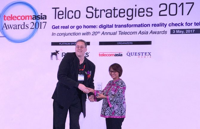 xl axiata meraih penghargaan di ajang telekom asia award 2017 dan selular award 2017