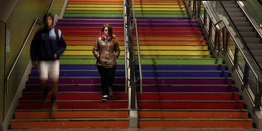 Warna-warni stasiun kereta LGBT di Buenos Aires