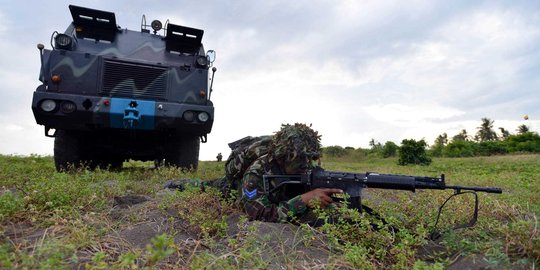 Presiden Jokowi saksikan latihan perang PPRC TNI di Natuna