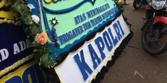 Karangan bunga petinggi Polri untuk Akpol yang tewas dianiaya senior
