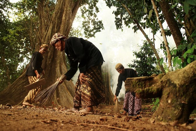 Laku tapa Brata, cara trah Bonokeling bersihkan diri 
