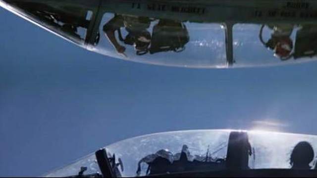 scene terbalik top gun