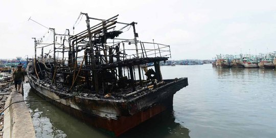 Kapal Motor Mutiara Sentosa terbakar di perairan Masalembu