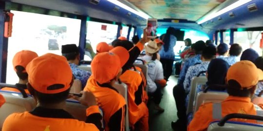 Djarot luncurkan 2 bus tingkat wisata, petugas PPSU diajak keliling