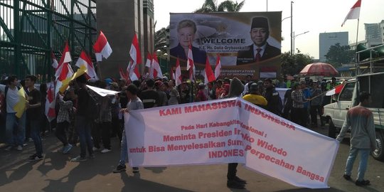 Demo di DPR dan MPR, mahasiswa minta Jokowi cari dalang pemecah NKRI