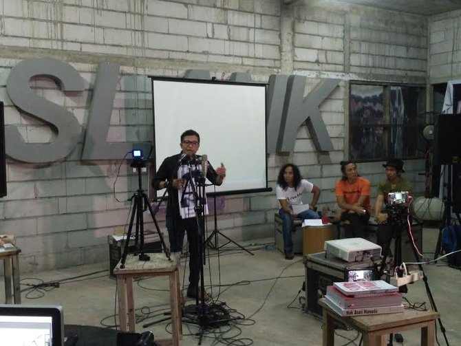 harkitnas di markas slank