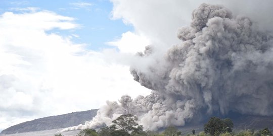 Waspada sebaran abu vulkanik akibat letusan Gunung Sinabung & Dukono