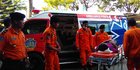 Dua korban kapal KM Mutiara Sentosa 1 terbakar dibawa ke Makassar