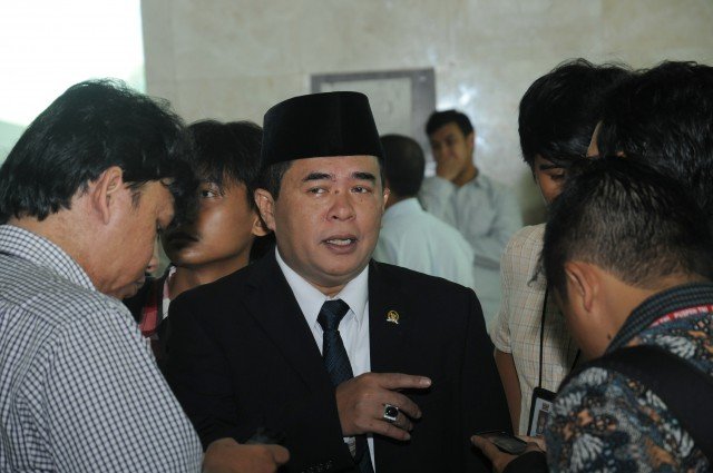 ade komarudin