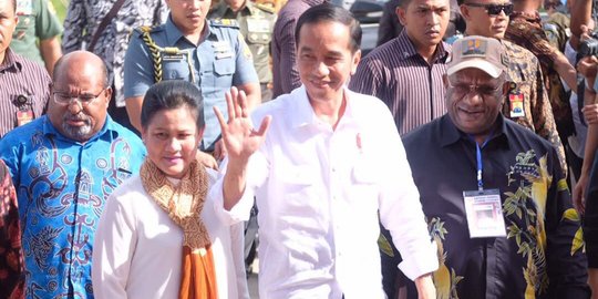 Keliling Kebun Raya Bogor, Jokowi sopiri golf car Raja Swedia