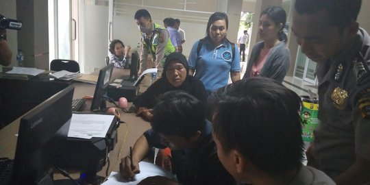 Kesal tabrakan, pria ini aniaya pemotor dan hendak pukul Polantas