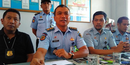 Plastik diduga paket sabu ditemukan dalam kamar mandi Rutan Makassar