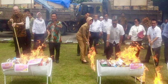 Ratusan ribu obat dan makanan ilegal dimusnahkan BPOM Medan