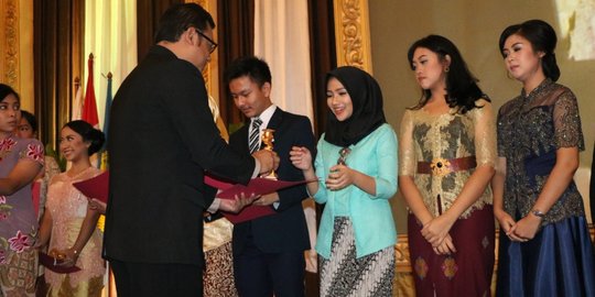 Berprestasi, Aisyah raih beasiswa dari Euro Management Indonesia