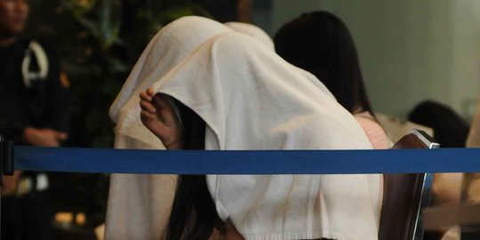 Jelang Ramadan, 21 terapis pijat plus di Karawang ditangkap