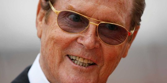 Aktor James Bond ketiga meninggal di usia 89 tahun