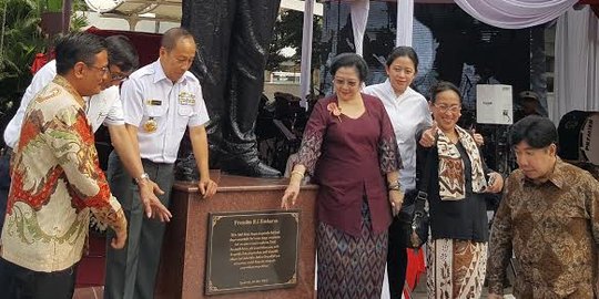 Resmikan patung Soekarno di Lemhanas, Mega ingatkan soal geopolitik