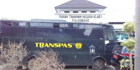 Lompati pagar Rutan Palembang, 1 dari 17 napi dijemput pakai mobil