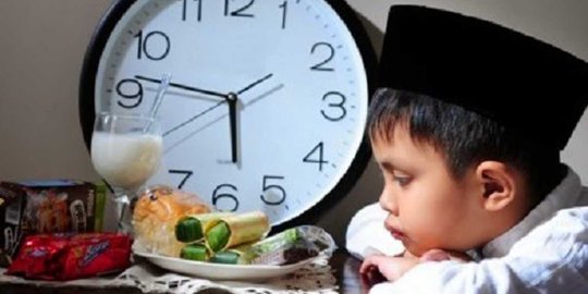 5 Kebiasaan tidak sehat yang dilakukan banyak orang selama Ramadan