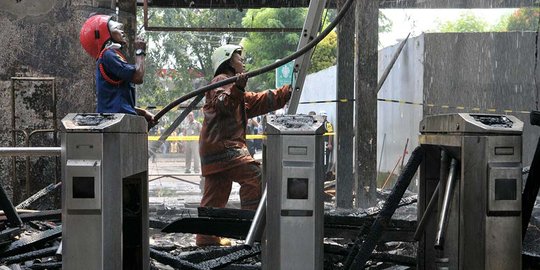 Stasiun Klender sudah beroperasi normal kembali