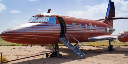 Mangkrak 35 tahun, jet bekas Elvis laku Rp 5,7 Miliar