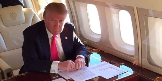 Sikap Trump soal pengurangan emisi karbon bikin Angela Merkel geram