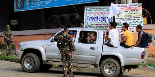 Terjebak konflik di Kota Marawi, 10 WNI minta dipulangkan