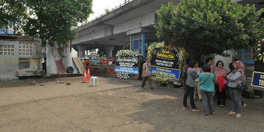 Polisi dan warga cari motor terduga pelaku bom Kampung Melayu