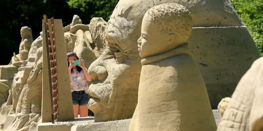 Keunikan festival patung pasir raksasa di Republik Ceko