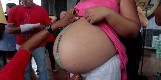 Rayakan Hari Ibu, kaum hawa Nikaragua bersaing di kontes perut besar