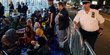 Aksi ratusan muslim New York buka puasa bersama di Trump Tower