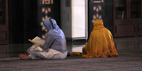 Adab baca Alquran agar dapat berkah Allah SWT terutama saat Ramadan